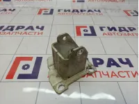 Кронштейн усилителя заднего бампера правый Renault Megane 2 8200484899