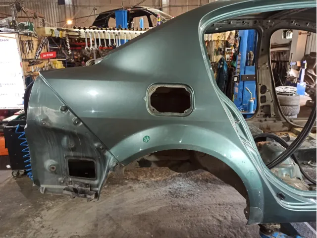 Крыло заднее правое Renault Megane 2