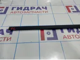 Накладка стекла двери передней левой наружняя Renault Megane 2 7701474537