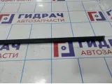 Накладка стекла двери задней левой наружняя Renault Megane 2 8200121017