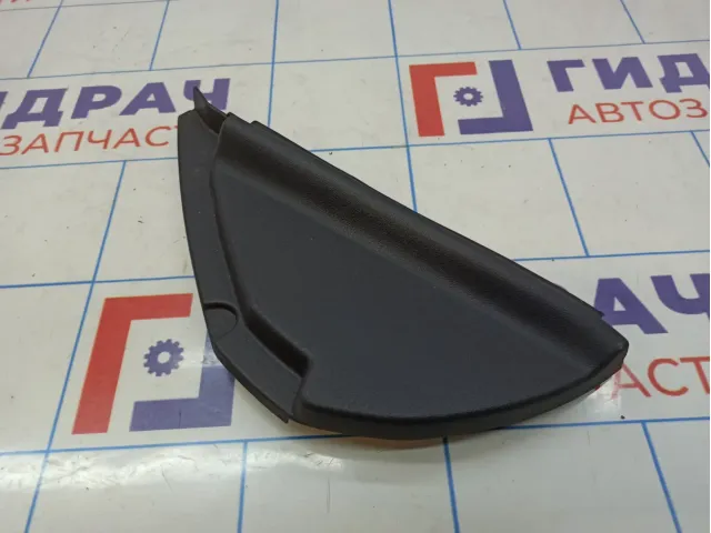 Накладка на торпедо левая с торца Renault Megane 2 8200079004