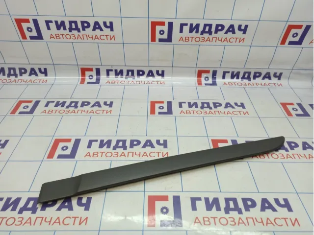 Накладка задней левой двери Renault Megane 2 8200648669