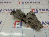 Кронштейн генератора Renault Megane 2 8200242569