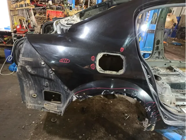 Крыло заднее правое Renault Megane 2