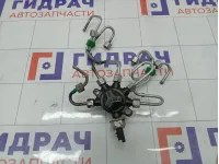 Топливная рампа (топливная рейка) Renault Megane 8200584034
