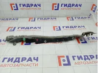 Кронштейн крепления крыла правый Renault Megane 8200115495
