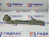 Кронштейн крепления крыла правый Renault Megane 8200115495