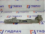 Кронштейн крепления крыла левый Renault Megane 8200115493