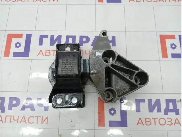 Опора двигателя Renault Megane 8200592642