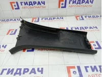 Обшивка стойки средней левой нижняя Renault Megane 8200034955