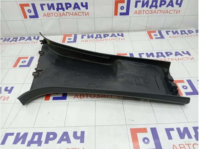 Обшивка стойки средней левой нижняя Renault Megane 8200034955