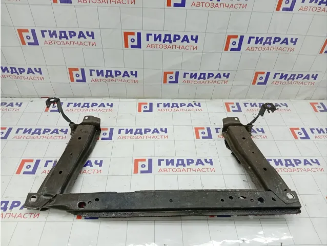 Балка подмоторная Renault Megane 8200761565