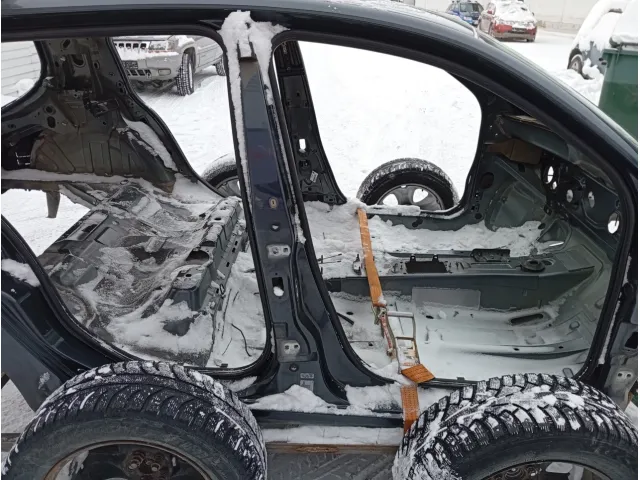 Порог со стойкой правый Renault Megane