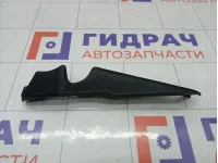 Накладка решетки стеклоочистителя правая Renault Megane 8200100591