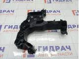 Кронштейн фар правый Renault Megane 8200137496