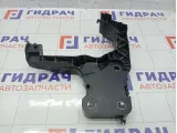 Кронштейн фар левый Renault Megane 8200137495