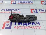 Кронштейн ручки двери передней левой Renault Megane 806070032R