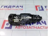 Кронштейн ручки двери передней левой Renault Megane 806070032R