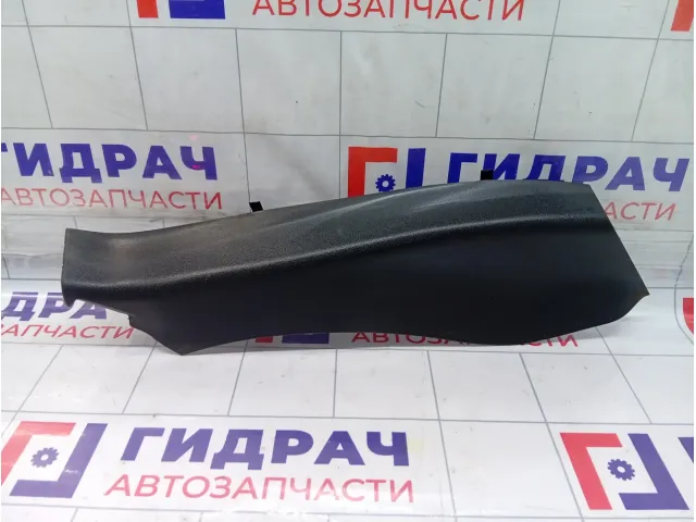 Обшивка стойки задней правой нижняя Renault Megane 849500041R
