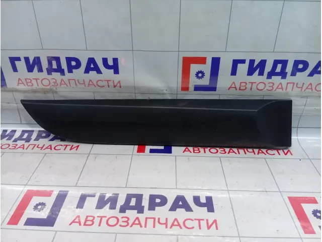 Накладка двери задней правой Renault Megane 828760001R