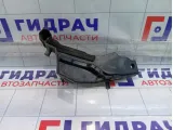 Накладка петли капота правая Renault Megane 668620021R