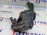 Кронштейн бампера передний правый Renault Megane 622228760R