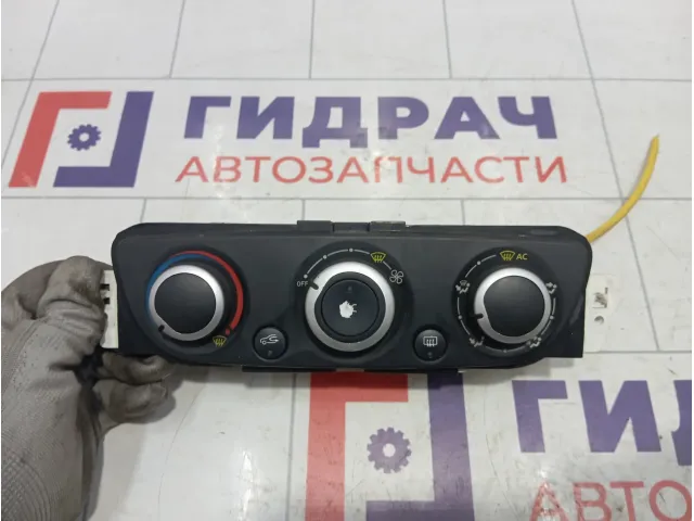 Блок управления отопителем (печкой) Renault Megane 275105840R