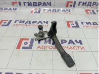 Крючок капота Renault Megane 656030006R