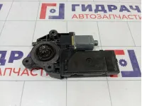 Моторчик стеклоподъемника переднего левого Renault Megane 807310699R
