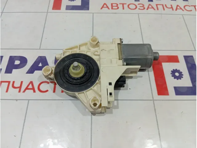 Моторчик стеклоподъемника заднего правого Renault Megane 827300013R