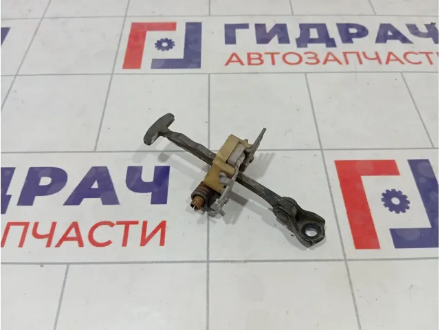 Ограничитель двери задний Renault Megane 824306303R