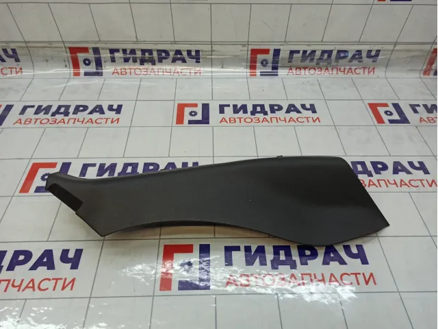 Обшивка стойки задней правой нижняя Renault Megane 849500041R