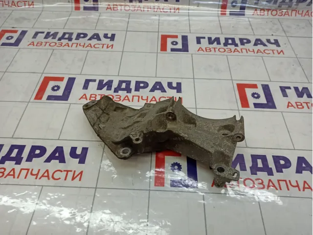 Кронштейн генератора Renault Megane 8200669494