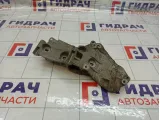 Кронштейн генератора Renault Megane 8200669494