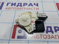 Моторчик стеклоподъемника задний левый Renault Megane 3 827310185R.