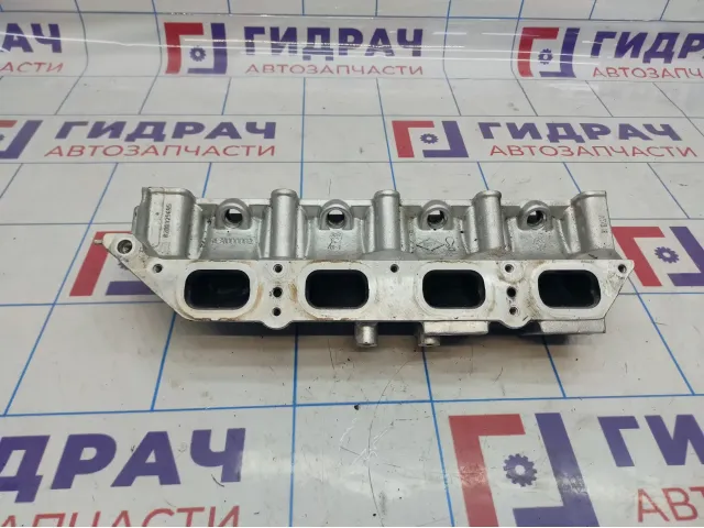Коллектор впускной Renault Megane 3 8200329496.