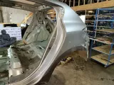 Крыло заднее левое Renault Megane 3 . Вмятина.