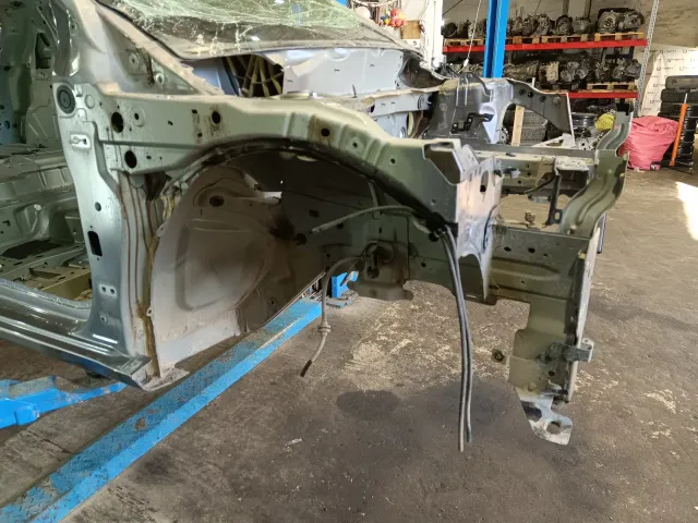 Лонжерон передний правый Renault Megane 3 641002217R.