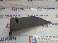 Держатель задней полки правый Renault Megane 3 799110021R.