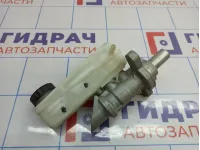 Цилиндр тормозной главный Renault Megane 3 460117726R.