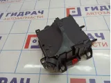 Корпус блока предохранителей Renault Megane 3 284B1002R.
