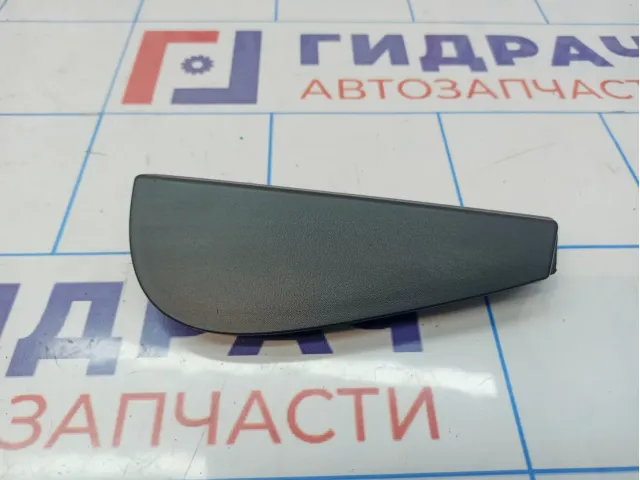 Накладка двери задней правой наружняя Renault Megane 3 833300012R.