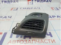 Дефлектор воздушный правый Renault Megane 3 687607366R.