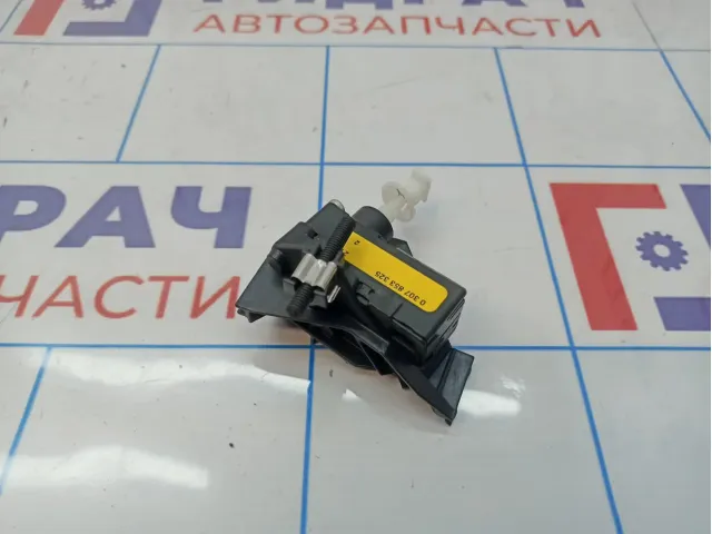 Моторчик корректора фары правой Renault Megane 3 0307853325.