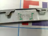 Накладка переднего бампера центральная Renault Megane 3 620789308R. Дефект.