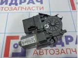 Моторчик стеклоподъемника передний правый Renault Megane 3 807301111R. Дефект.