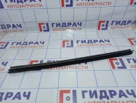 Уплотнитель стекла двери передней левой Renault Megane 3 803310030R.