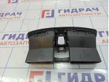 Дефлектор воздушный центральный Renault Megane 3 682606038R. Дефект.