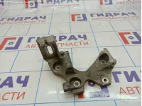 Кронштейн генератора Renault Megane 3 117102301R.