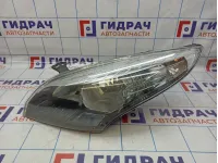 Фара левая Renault Megane 3 260608405R. Сломано крепление.